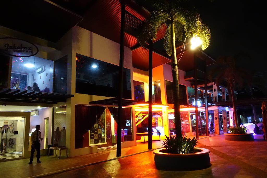 One Manalo Place Puerto Princesa Kültér fotó